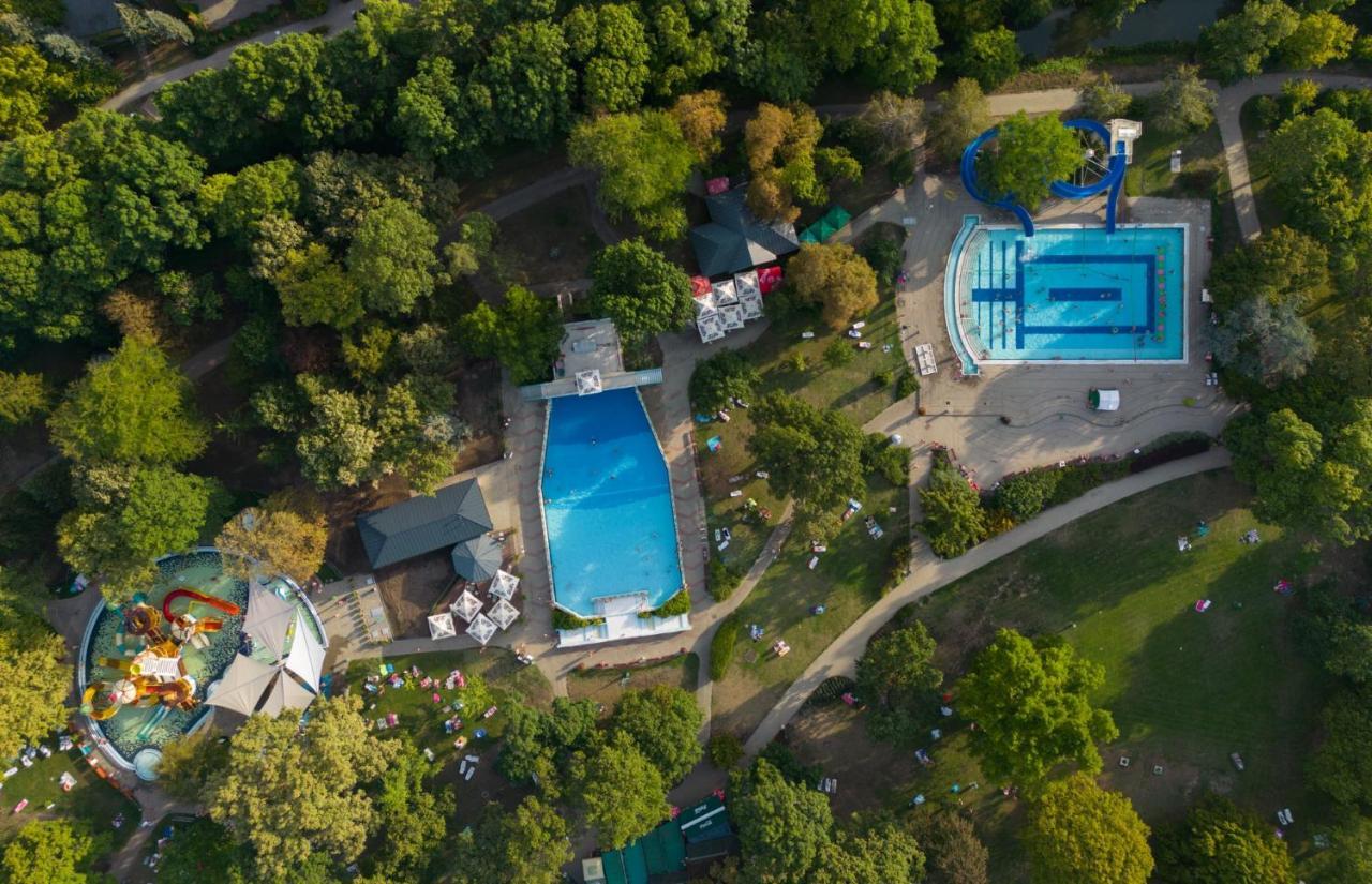 Hunguest Hotel ギュラ エクステリア 写真