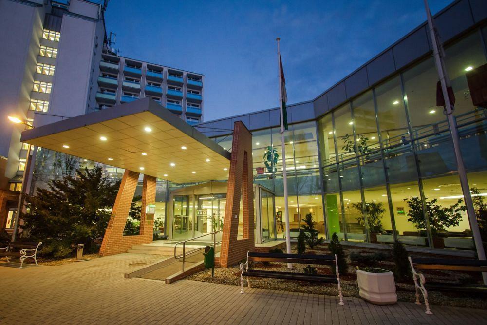 Hunguest Hotel ギュラ エクステリア 写真